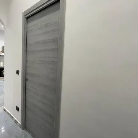 La Casa Di Adele アパート ナポリ